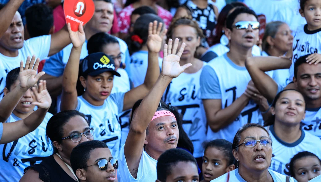 Muita gente na marcha para Jesus 