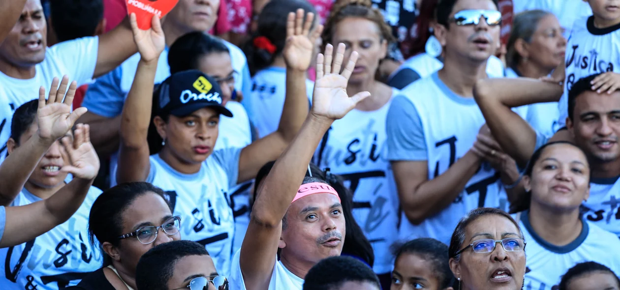 Muita gente na marcha para Jesus 