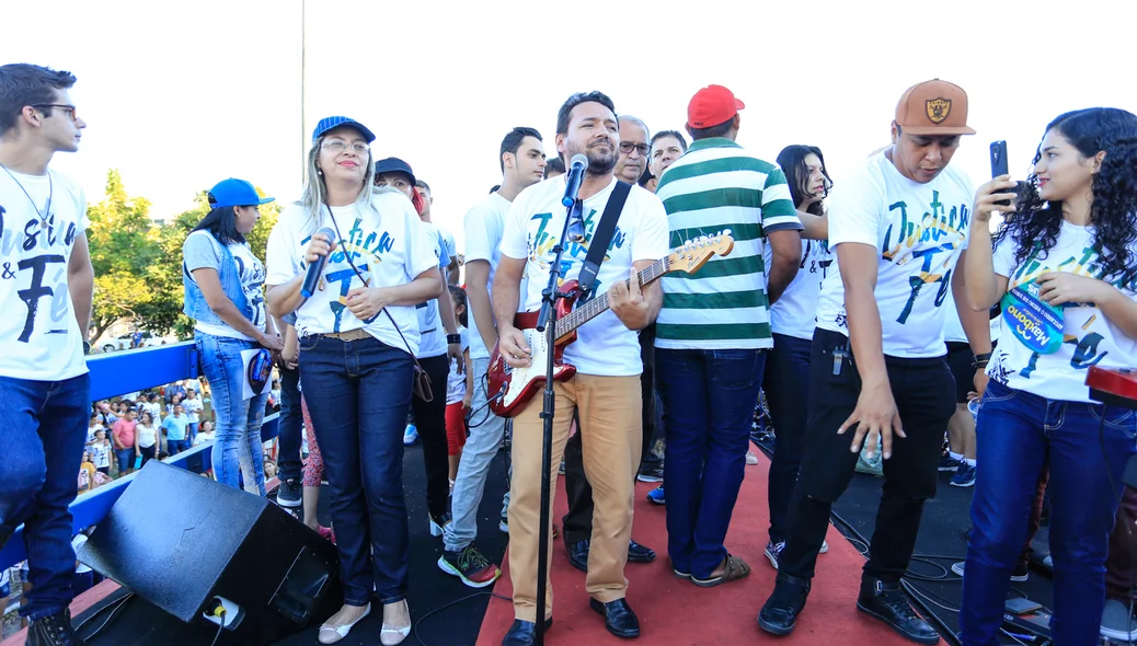 Muito louvor na marcha para Jesus 