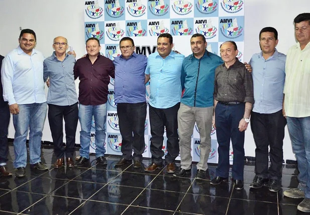 Prefeitos do Vale do Rio Itaim criam nova associação 