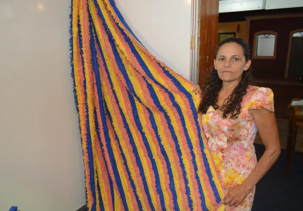 A artesã Maria de OliveiraA artesã Maria de Oliveira