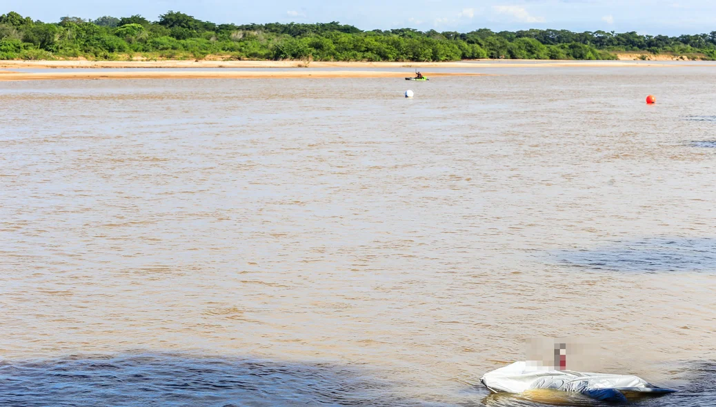 Corpo estava preso na pilastra da ponte Metálica