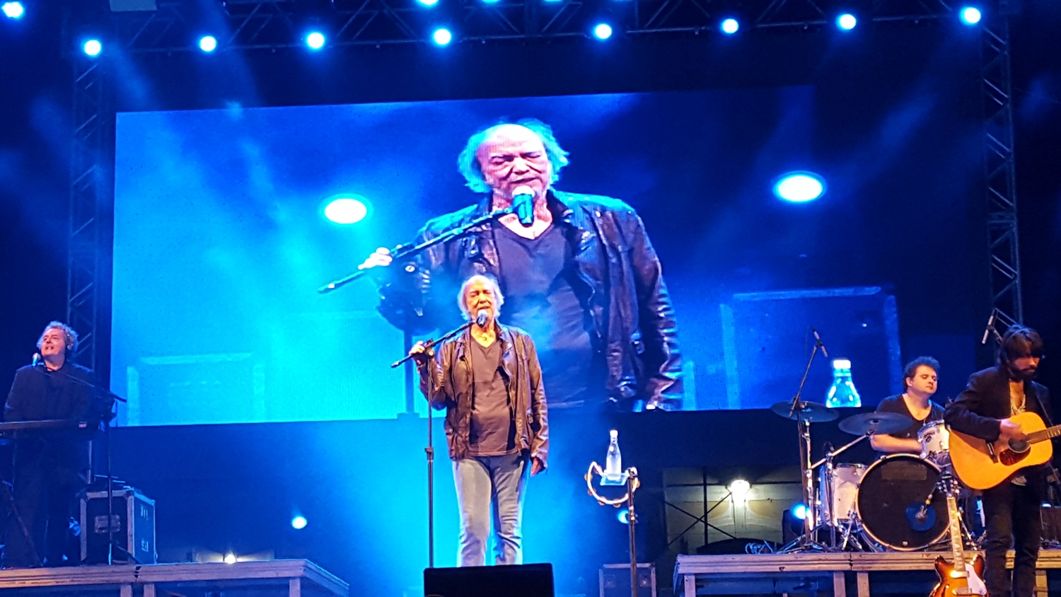 Erasmo Carlos disse estar feliz por se apresentar no Festival de Inverno de Pedro II.