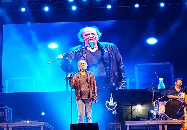 Erasmo Carlos disse estar feliz por se apresentar no Festival de Inverno de Pedro II.