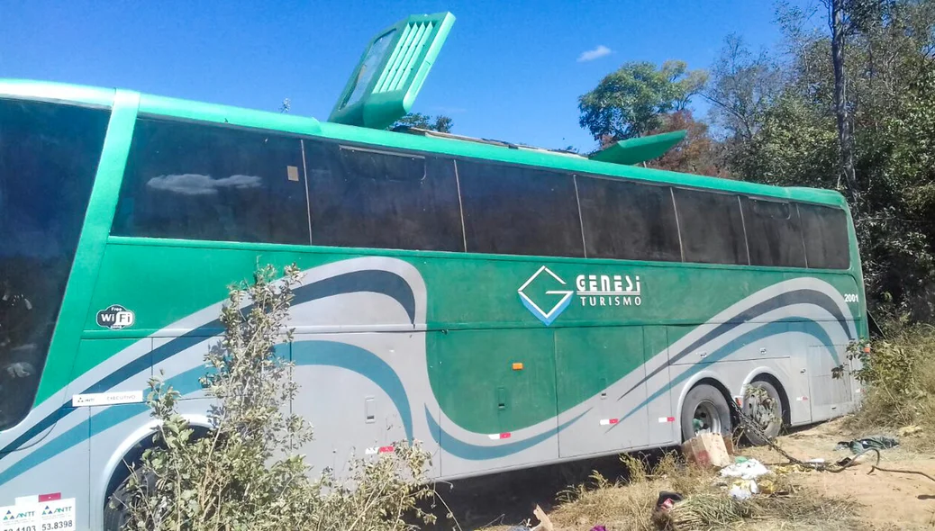Ônibus da empresa Genesi 