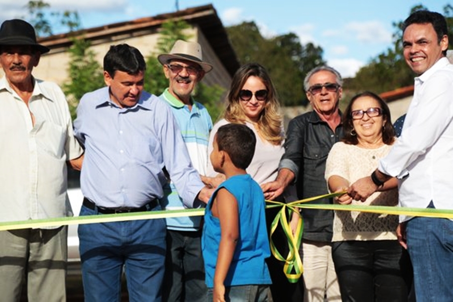 Wellington Dias entrega obras de mobilidade urbana em São João do Piauí