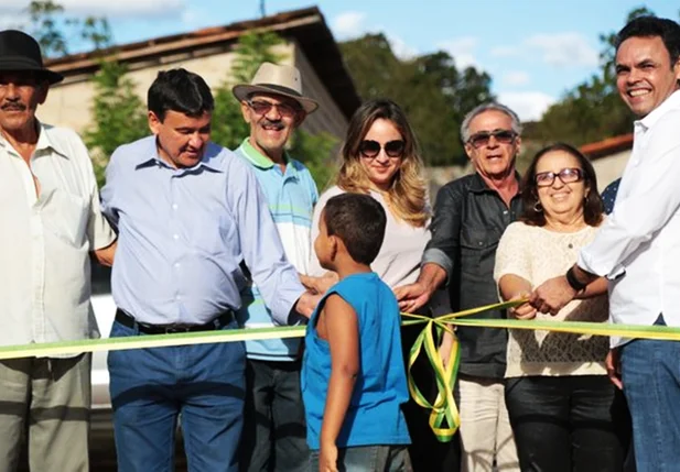 Wellington Dias entrega obras de mobilidade urbana em São João do Piauí