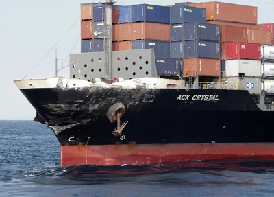 Navio envolvido no acidente
