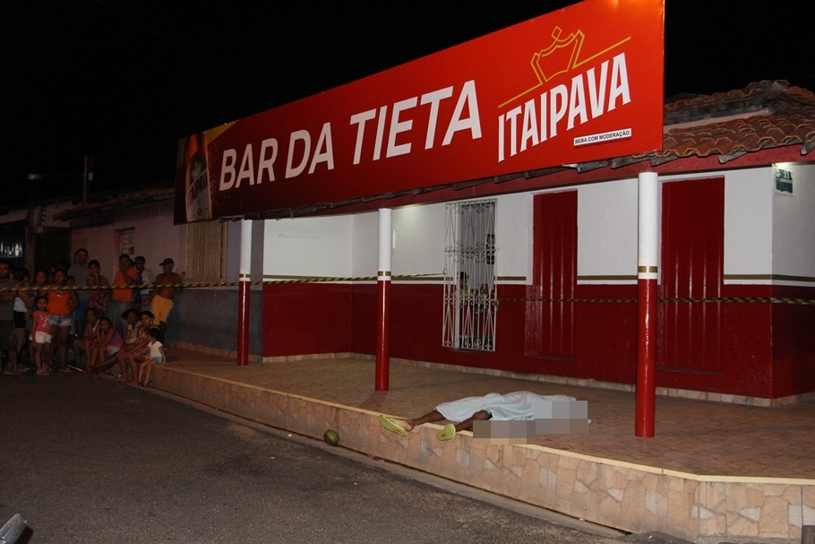 Homem assassinado em bar de Teresina