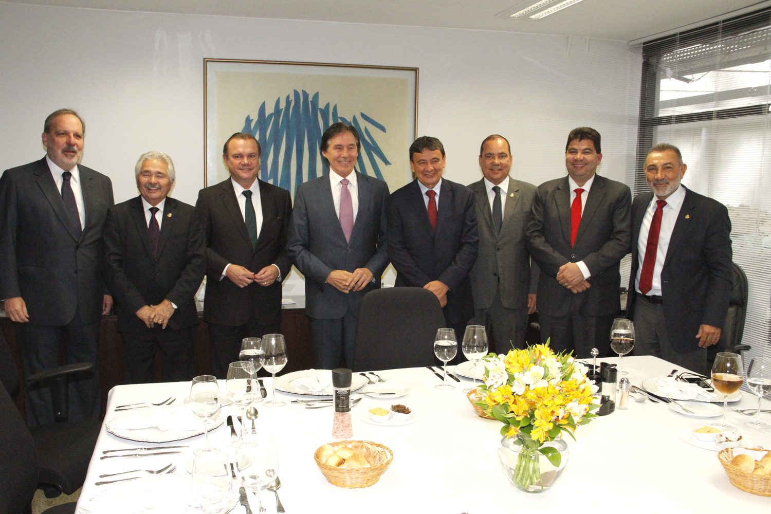 Wellington e Elmano Férrer com o presidente do Senado, Eunício Oliveira e demais senadores
