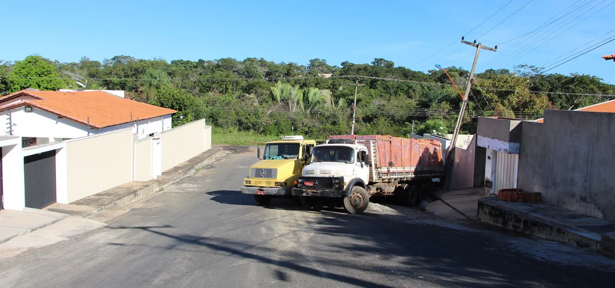 Outro caminhão foi chamado para remover a carga