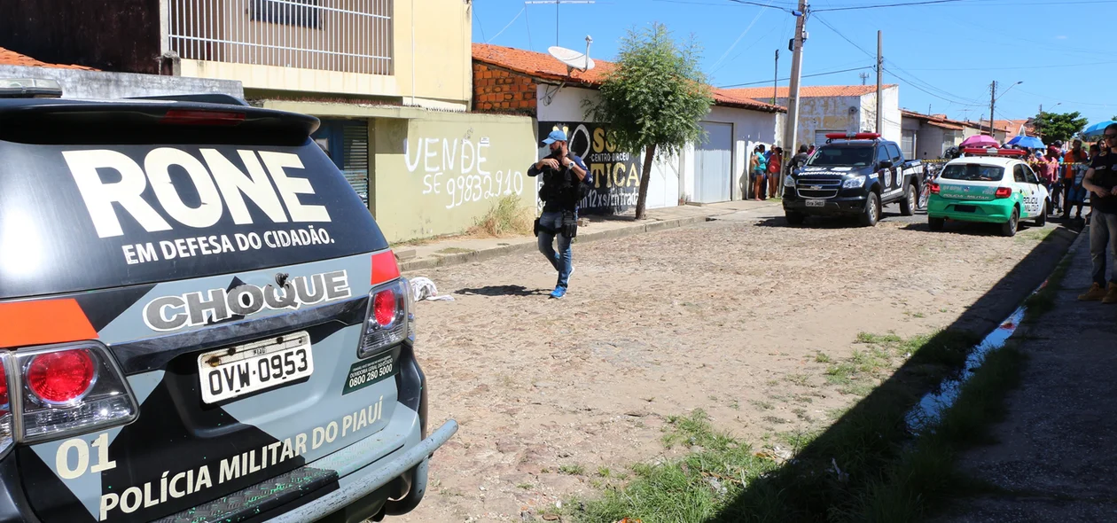 Polícia esteve no local