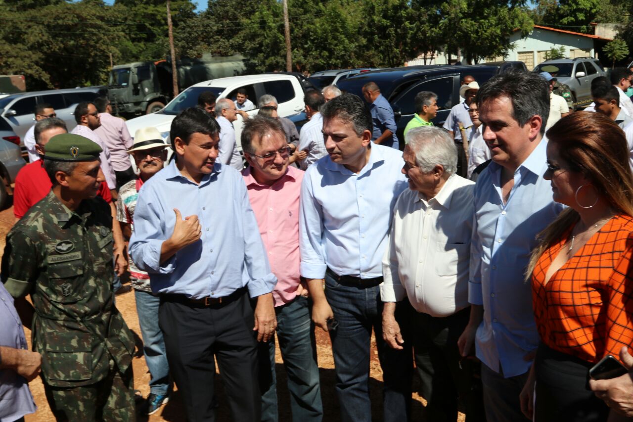 Wellington Dias, Ciro, Elmano Férrer, Paulo Martins e outras lideranças  