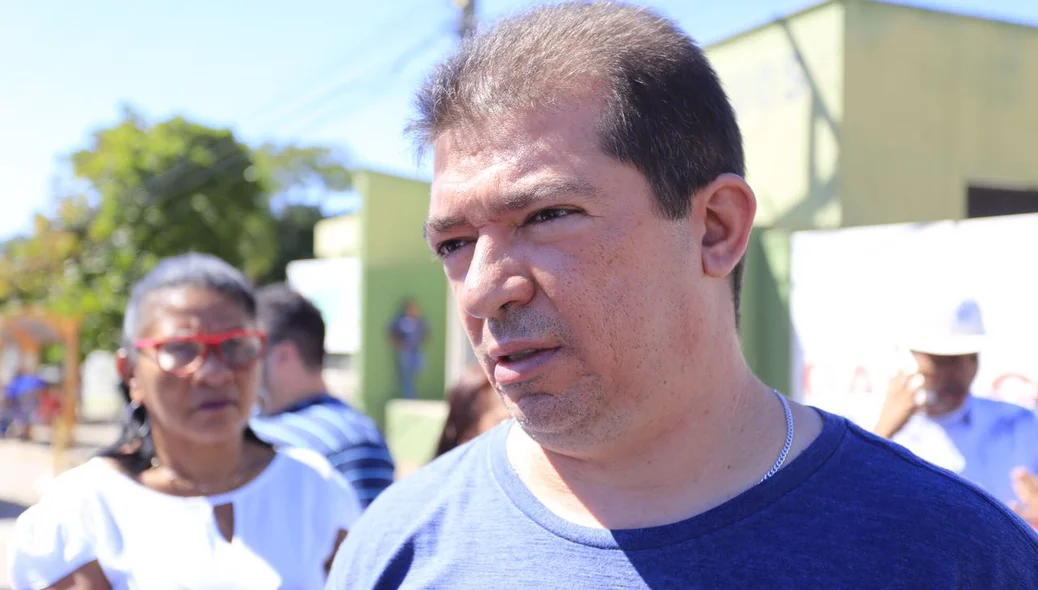 Franklin, marido da condutora do veículo de cor vinho