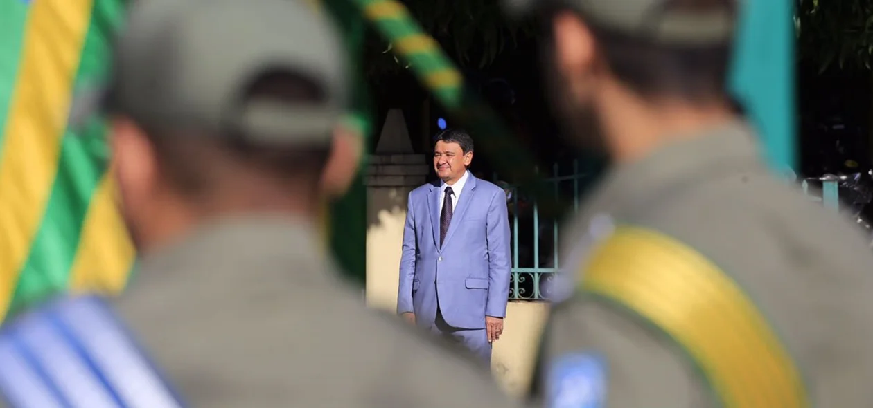 Governador Wellington Dias em solenidade da Polícia Militar