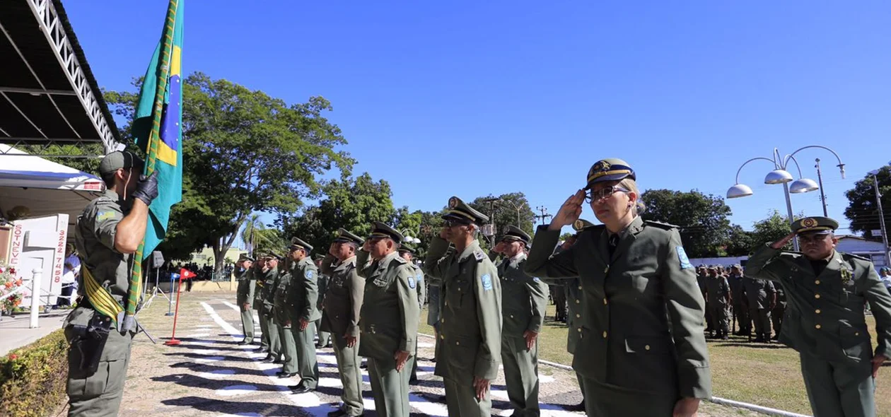 Policiais comemoram 182 anos da PM no estado