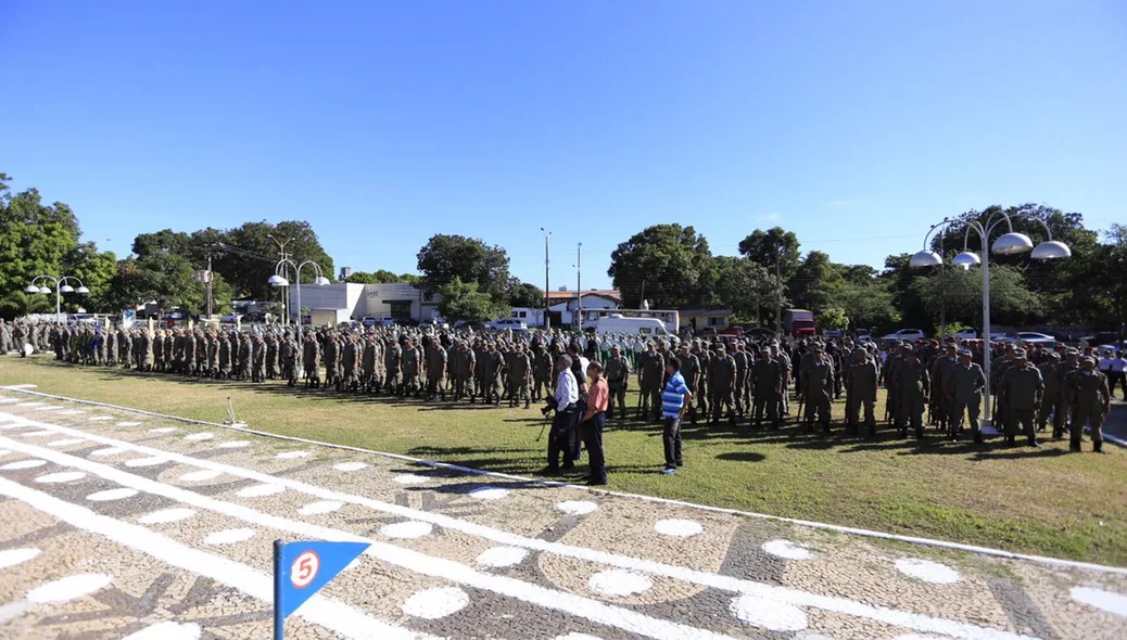 Policiais são homenageados pela Polícia Militar