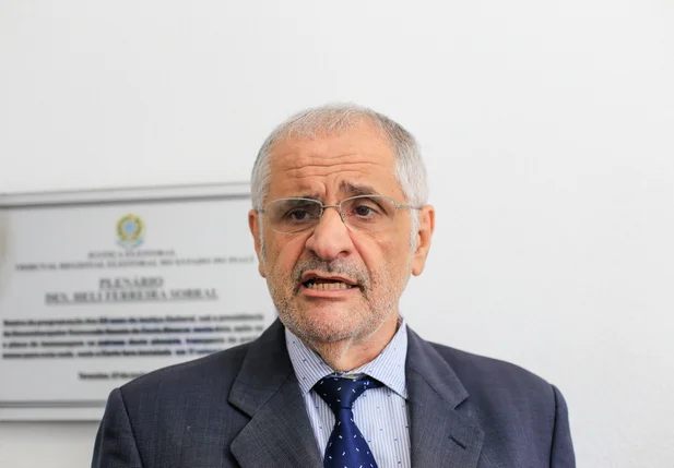 Presidente do TRE-PI, desembargador Joaquim Santana Filho