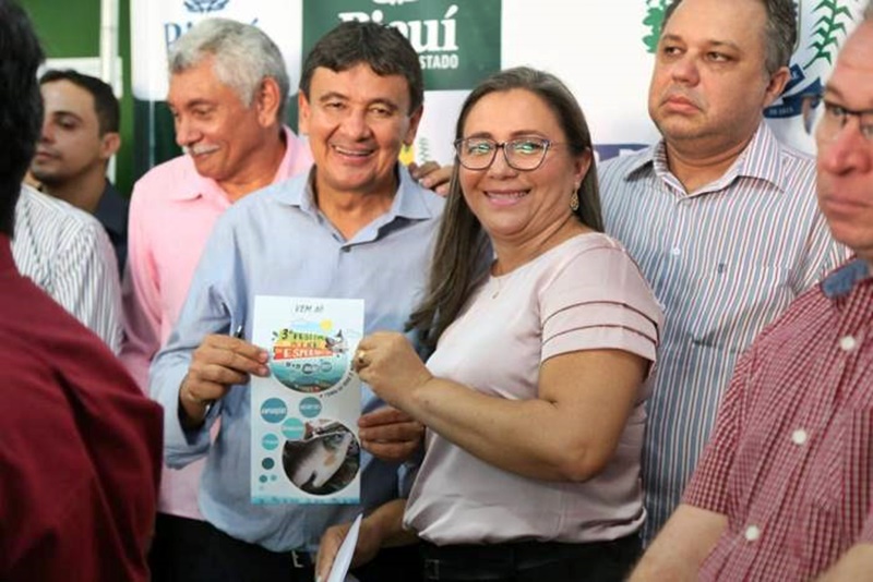 Wellington Dias inaugura Hospital em Esperantina