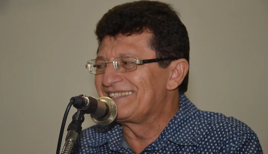 Francisco Ferreira secretário de Educação na época do concurso
