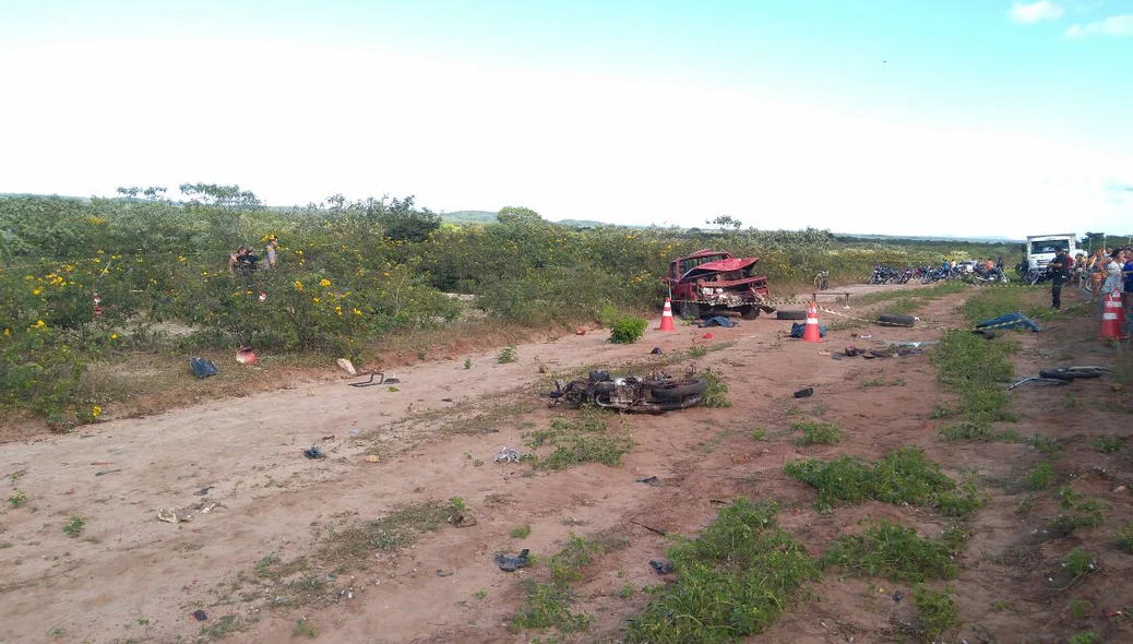 Motocicleta também se envolveu no acidente