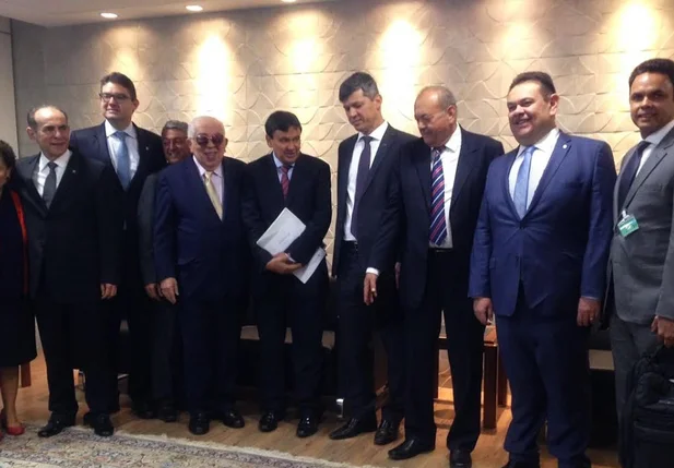 Silas Freire participa de reunião com ministro do Planejamento