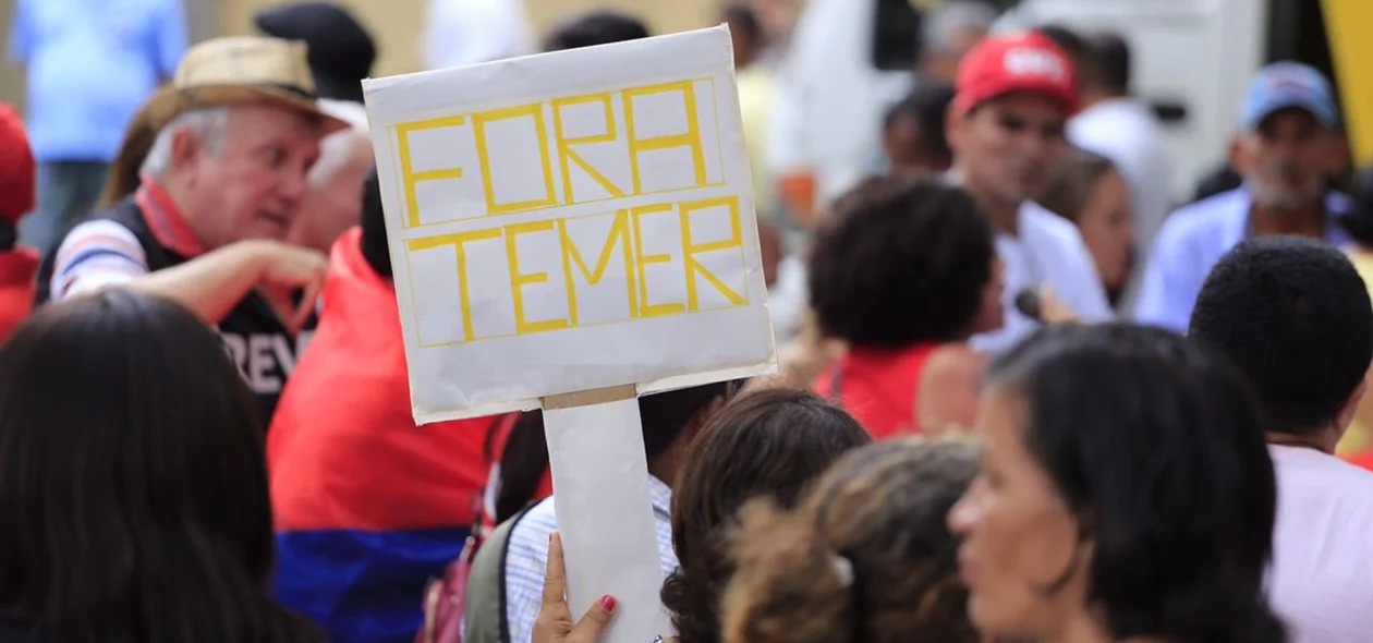 Manifestantes pedem a saída de Michel Temer