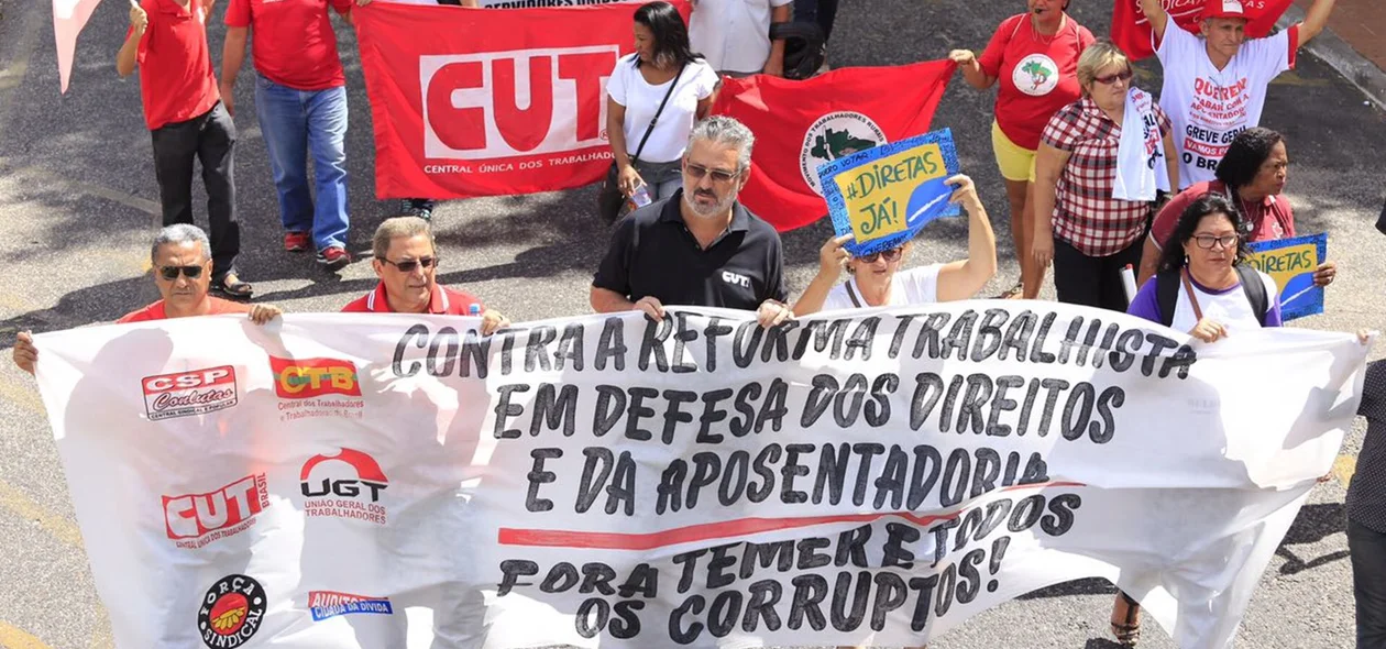 Protesto contra as reformas de Temer