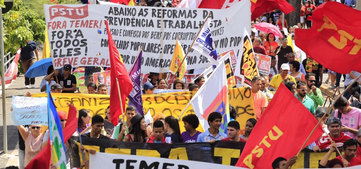 Protesto contra as reformas