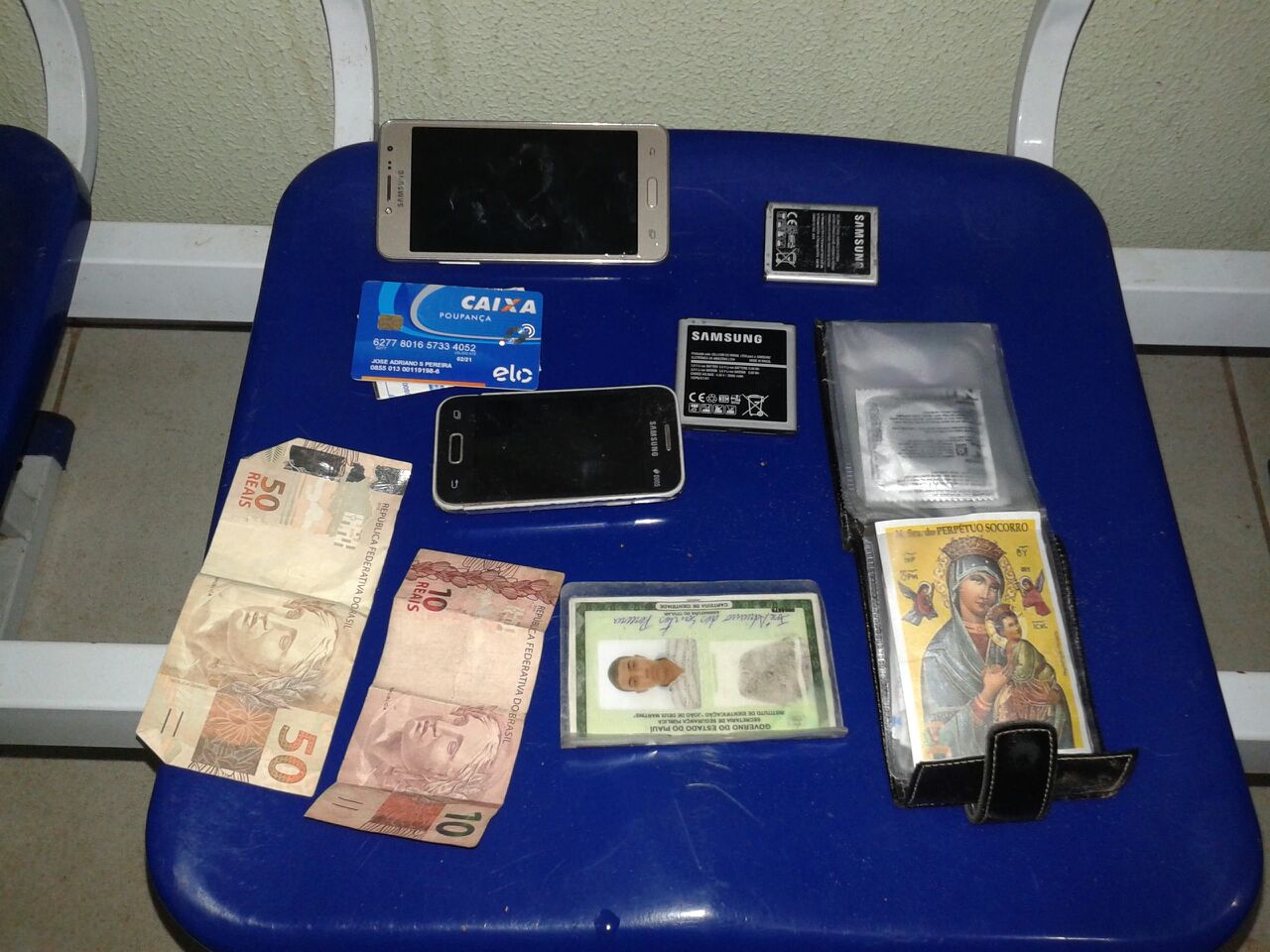Objetos recuperados pela polícia