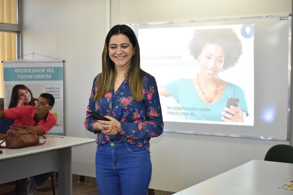Psicóloga do IEL e ministrante da oficina Milene Viana