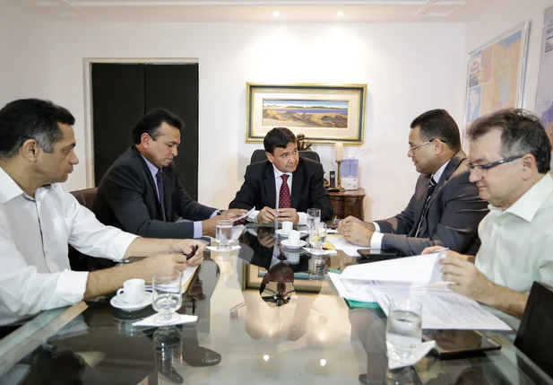 Reunião no Palácio de Karnak 