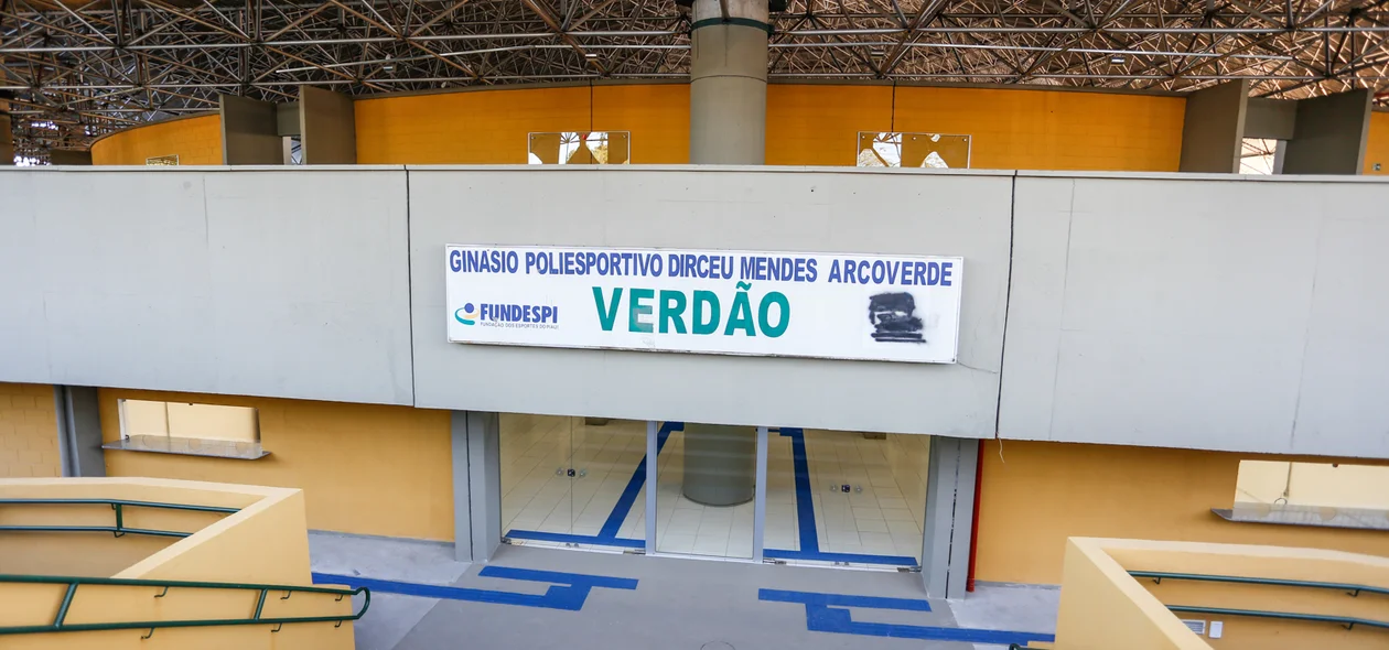 Ginásio poliesportivo