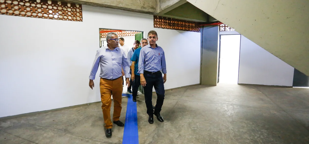 Visita ao ginásio poliesportivo 