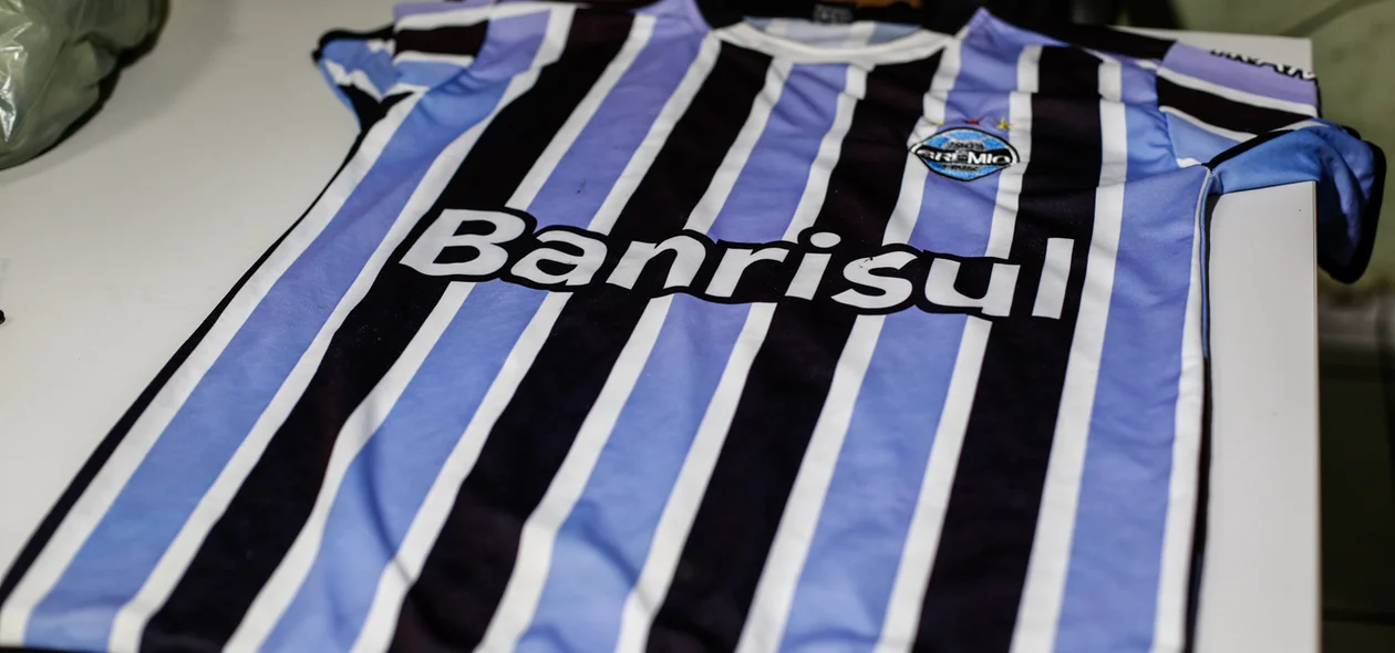 Camisa do acusado 