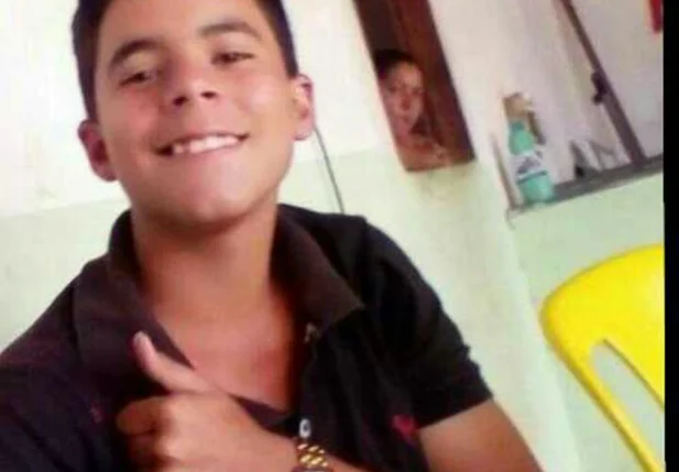 Neto do ex-vereador Laureno Reis, Arthur Erik
