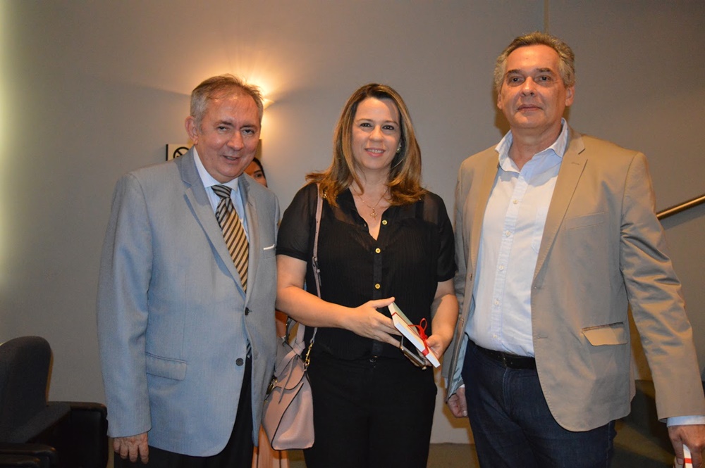 SESI doa equipamento para Associação Piauiense de Combate ao Câncer
