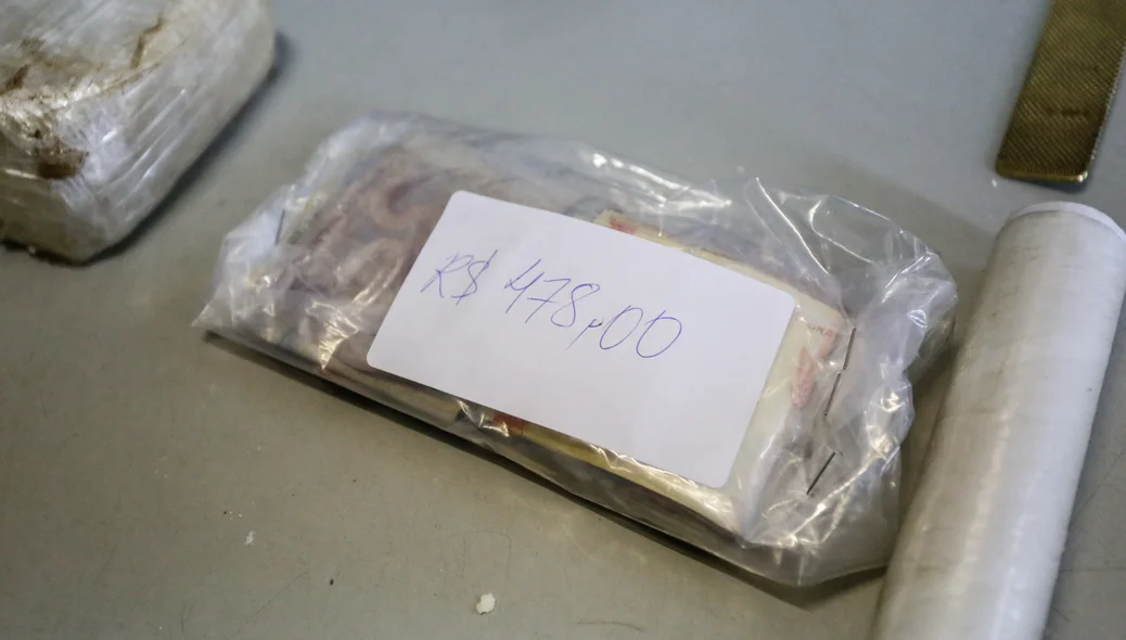 478 reais apreendidos 