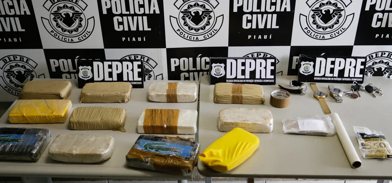 Polícia apreende 12kg de drogas