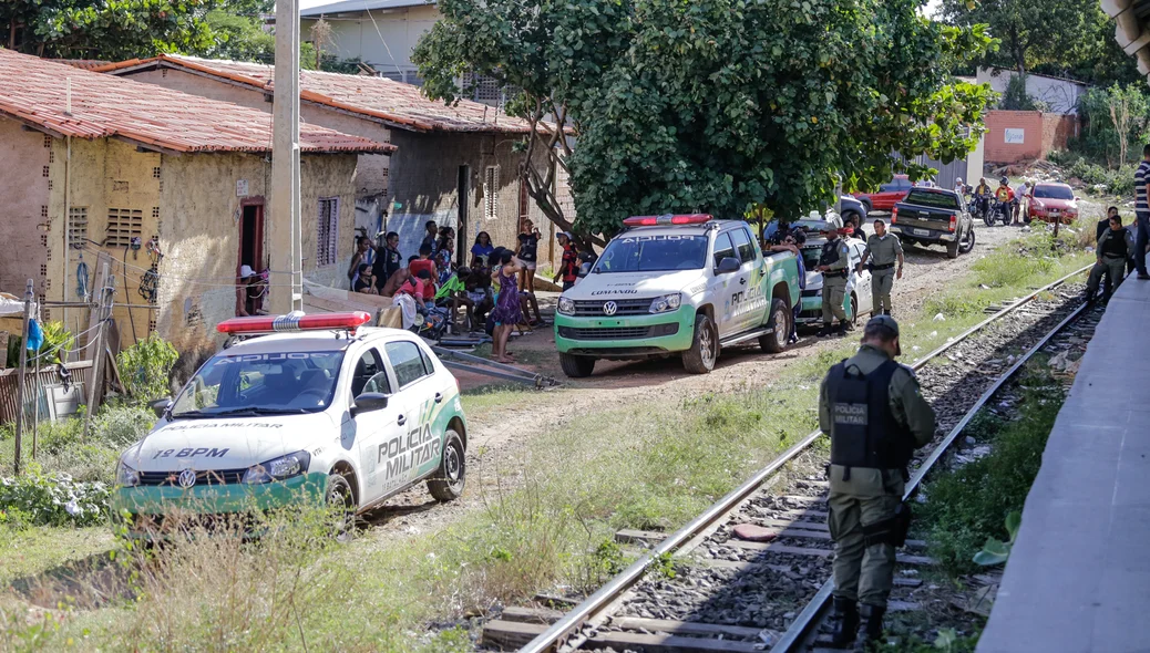 Polícia Militar no local 