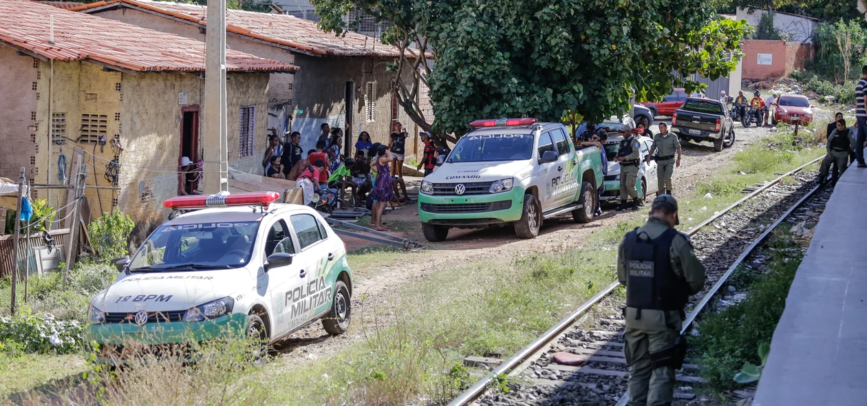 Polícia Militar no local 