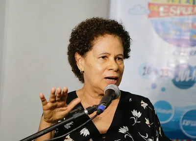 Senadora Regina Sousa