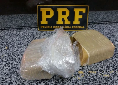 Droga encontrada dentro da mochila