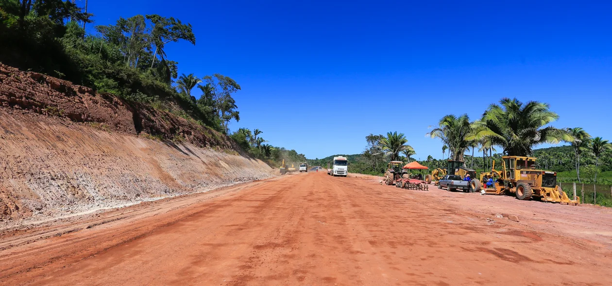 Estradas já foram pavimentadas  