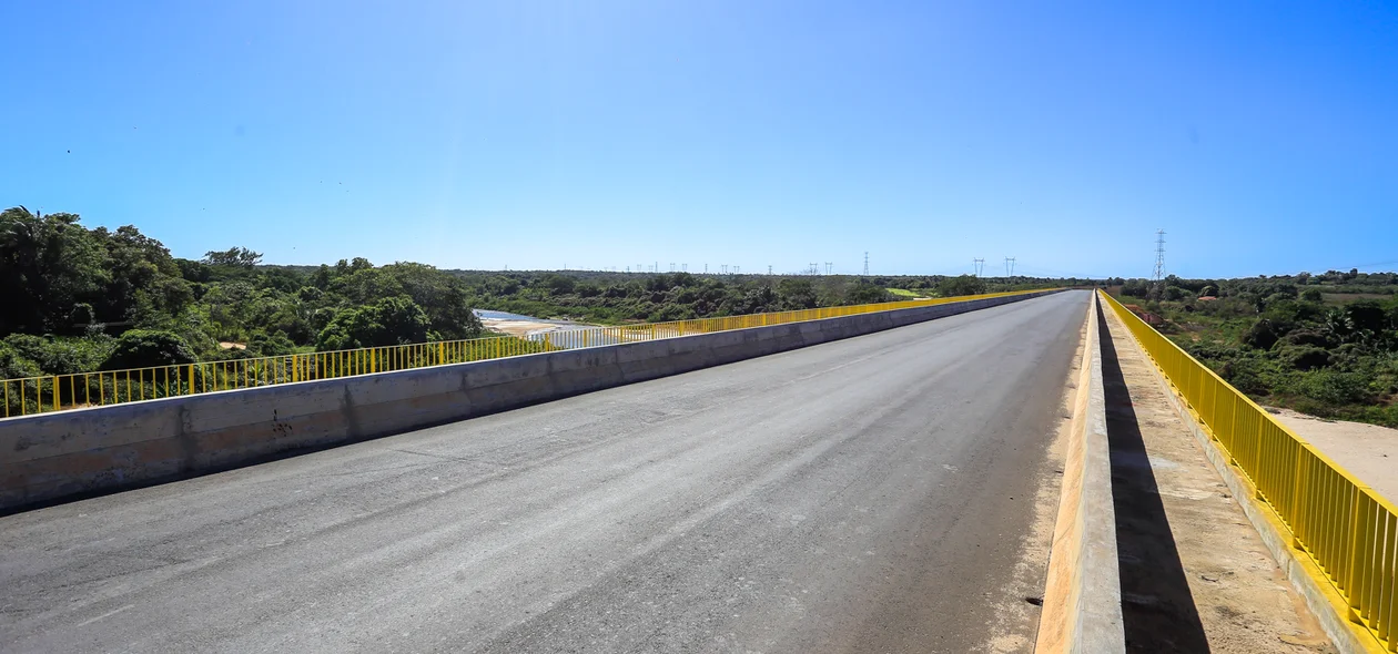 Ponte sobre o Rio Poti 