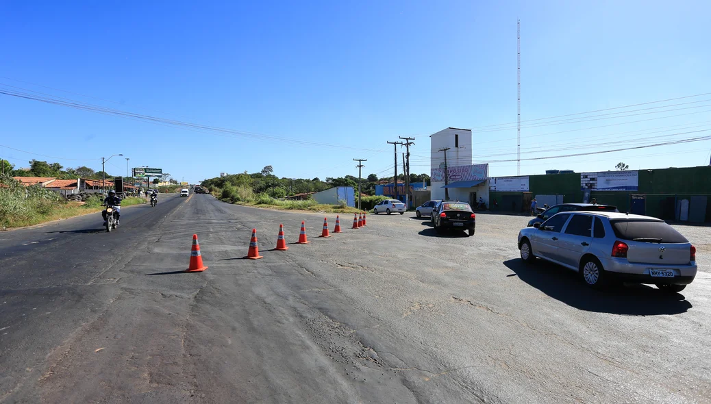 PRF fez o desvio após acidente com a carreta 