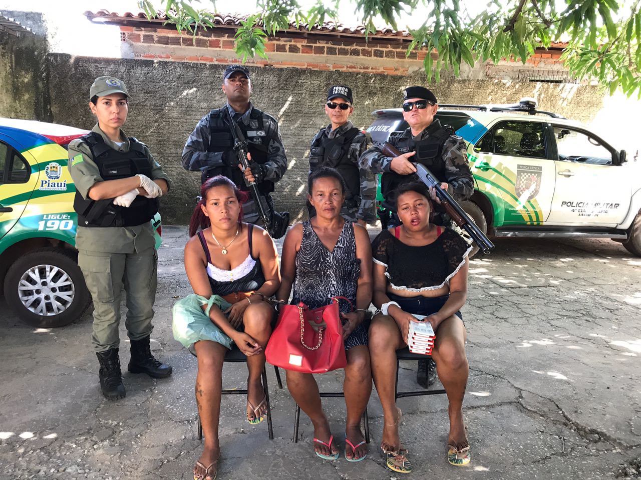 Suspeitas de praticarem furtos no Centro de União-PI
