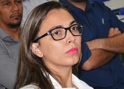Patrícia Leônidas, Controladora do Município