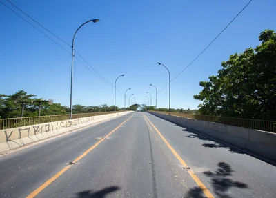 Ponte da primavera interditada