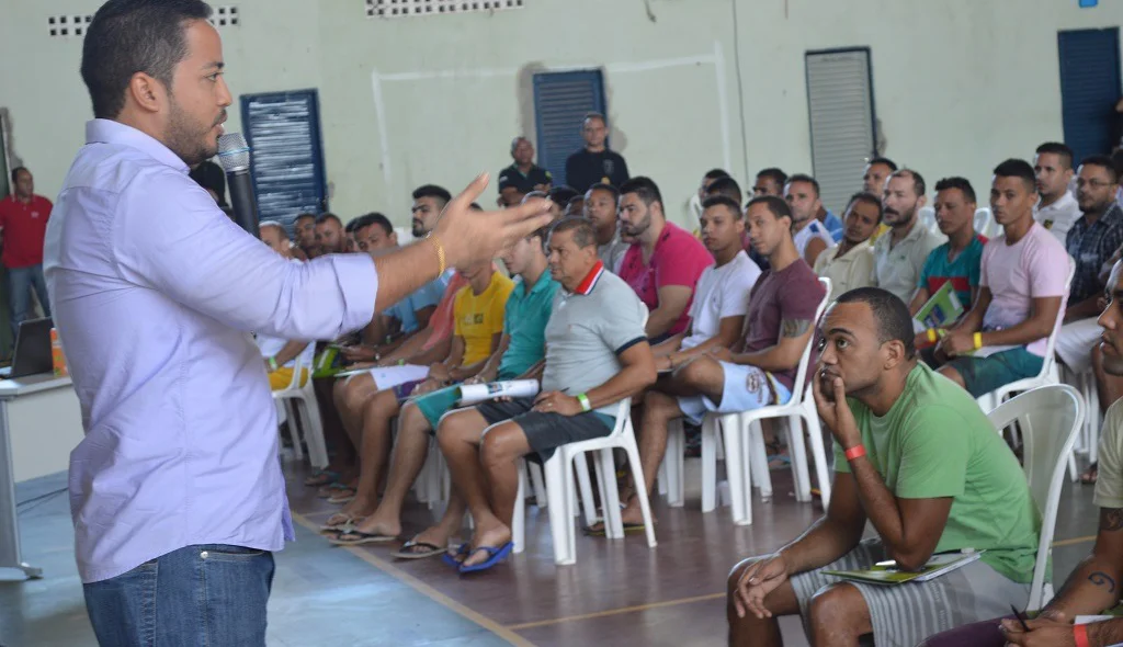 Professor dando aula